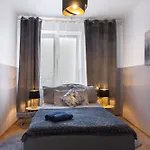 Clicktheflat Wilcza 35 Center Hostel Varšava