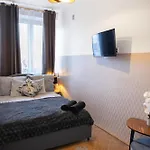 Clicktheflat Wilcza 35 Center *