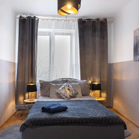 Clicktheflat Wilcza 35 Center Albergue Varsóvia